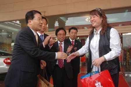 韓國(guó)堤川代表團(tuán)考察仁和集團(tuán)