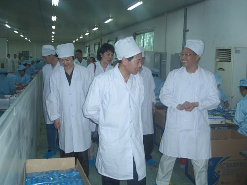 江西省藥監(jiān)局田克仁副局長考察銅鼓仁和