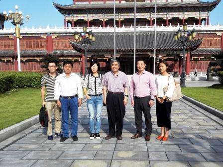 中國工程院院士姚新生到仁和集團(tuán)參觀考察